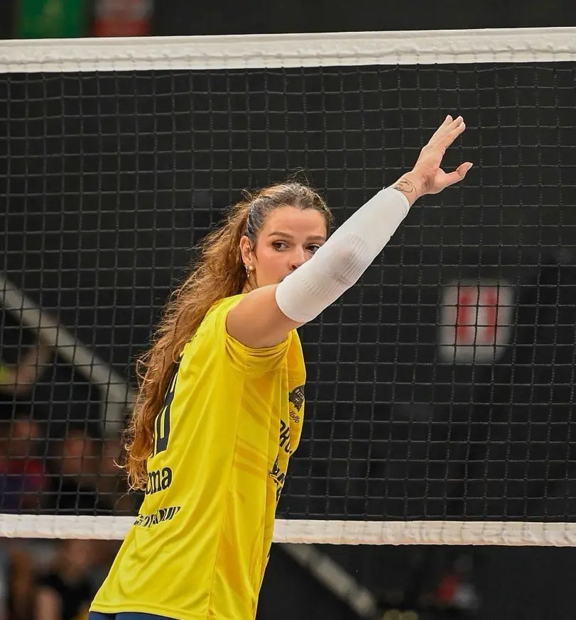 拉塔女排, 俱乐部已经, 所以我们非 拉塔女排, 俱乐部已经, 所以我们非